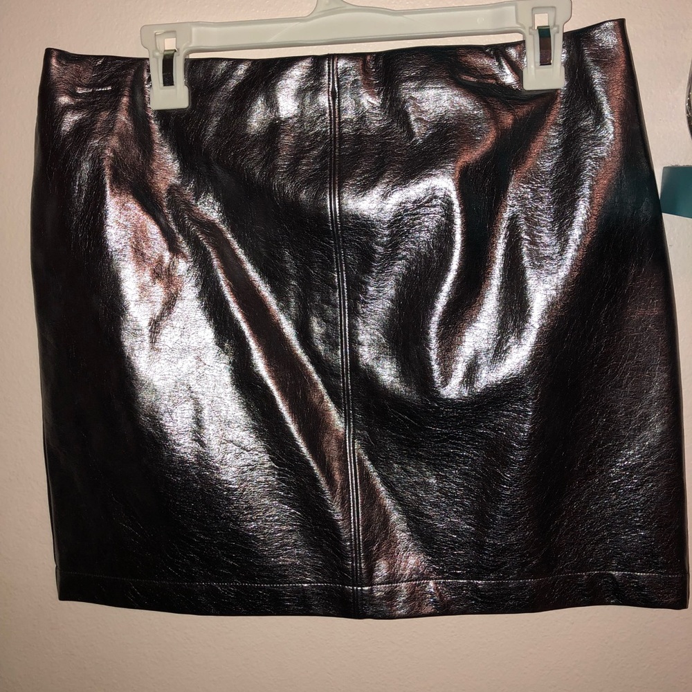 Metallic Skirt - Picture 2 of 2